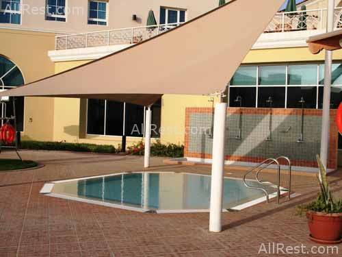 Courtyard by Marriott 20